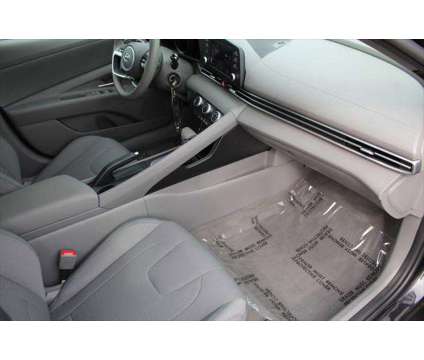 2021 Hyundai Elantra SE is a Grey 2021 Hyundai Elantra SE Sedan in Chantilly VA