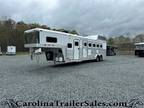 2004 C&C 5H, 7' LQ, Bunkbed, AC, Hayrack, Stud Divider 5 horses