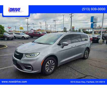 2021 Chrysler Pacifica for sale is a Grey 2021 Chrysler Pacifica Car for Sale in Fairfield OH
