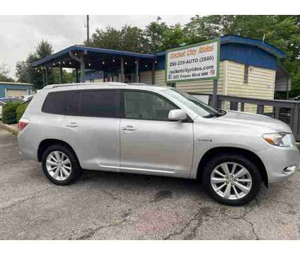 2009 Toyota Highlander for sale is a Silver 2009 Toyota Highlander Car for Sale in Huntsville AL