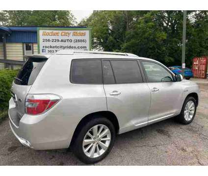2009 Toyota Highlander for sale is a Silver 2009 Toyota Highlander Car for Sale in Huntsville AL