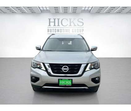 2020UsedNissanUsedPathfinder is a Silver 2020 Nissan Pathfinder Car for Sale in Corpus Christi TX