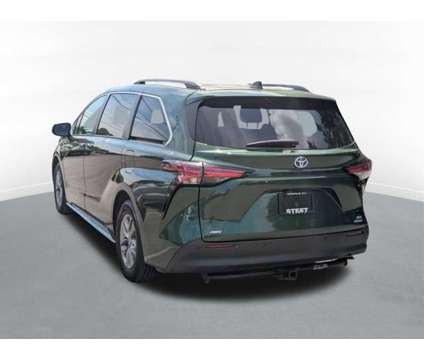 2022 Toyota Sienna XLE is a Blue 2022 Toyota Sienna XLE Car for Sale in Utica, NY NY