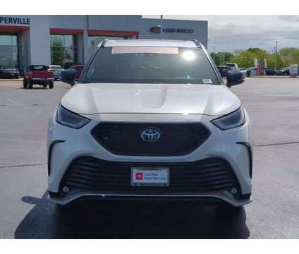 2021 Toyota Highlander XSE is a White 2021 Toyota Highlander Car for Sale in Naperville IL