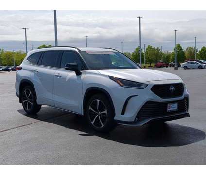2021 Toyota Highlander XSE is a White 2021 Toyota Highlander Car for Sale in Naperville IL