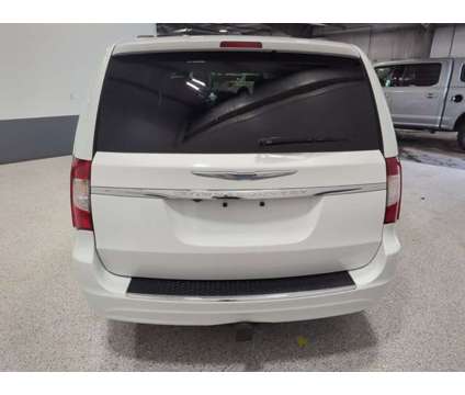 2016 Chrysler Town &amp; Country Touring Front Wheel Drive Premium Leather Heated is a White 2016 Chrysler town &amp; country Touring Car for Sale in Butler PA