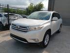 2013 Toyota Highlander SE FWD V6 White,