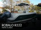 Robalo R222 Center Consoles 2017