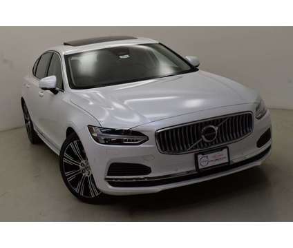 2024 Volvo S90 Recharge Plug-In Hybrid Ultimate is a White 2024 Volvo S90 Hybrid in Oak Park IL