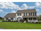 67 Vincent Dr, Honey Brook, PA 19344