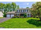 5 Hillview Cir, Hockessin, DE 19707