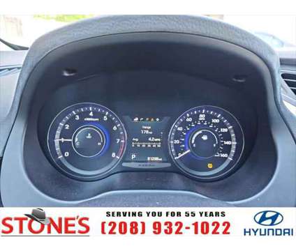 2015 Hyundai Azera Base (A6) is a Silver 2015 Hyundai Azera Base Sedan in Pocatello ID