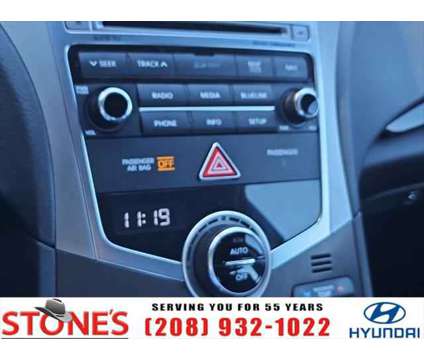 2015 Hyundai Azera Base (A6) is a Silver 2015 Hyundai Azera Base Sedan in Pocatello ID