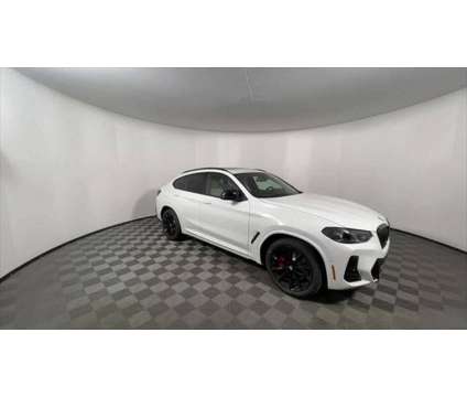 2024 BMW X4 M40i is a White 2024 BMW X4 M40i SUV in Freeport NY