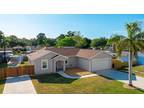 910 41st St Ct W, Bradenton, FL 34205