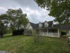 4 Castle Rock Ln, Castleton, VA 22716