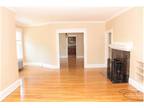 Lynn, Spacious 2 BR Apt. Walk To Beach/Train