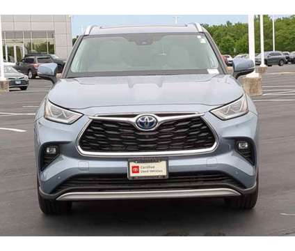 2021 Toyota Highlander Hybrid Platinum is a Blue 2021 Toyota Highlander Hybrid in Naperville IL