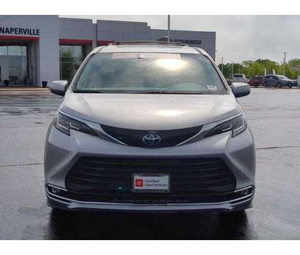 2022 Toyota Sienna XLE is a Silver 2022 Toyota Sienna XLE Car for Sale in Naperville IL