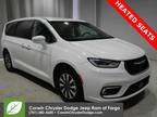 2022 Chrysler Pacifica Hybrid White, 64K miles