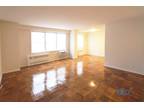 Flat For Rent In Jamaica, New York