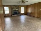 Farm House For Sale In Queen City, Texas