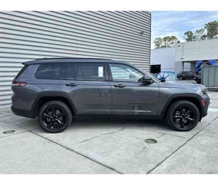 2023 Jeep Grand Cherokee L Limited is a Grey 2023 Jeep grand cherokee Limited SUV in Gainesville FL