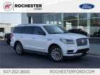 2018 Lincoln Navigator Premiere w/ Blindspot Detection + 2nd Row Buckets