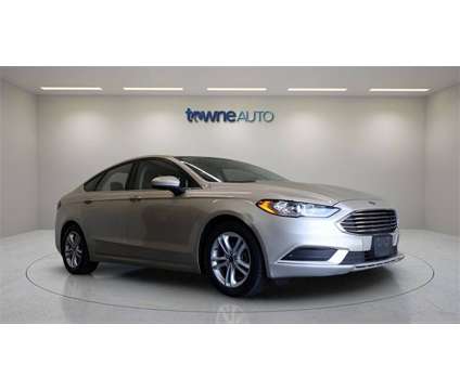 2018 Ford Fusion SE is a Gold, White 2018 Ford Fusion SE Sedan in Orchard Park NY