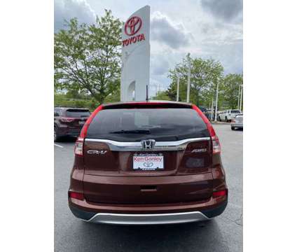 2016 Honda CR-V EX is a Gold 2016 Honda CR-V EX SUV in Akron OH