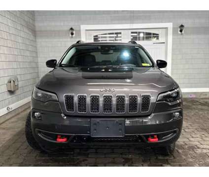 2022 Jeep Cherokee Trailhawk 4x4 is a Grey 2022 Jeep Cherokee Trailhawk SUV in Barre VT