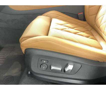 2025 BMW X5 xDrive40i is a Green 2025 BMW X5 3.0si SUV in Freeport NY