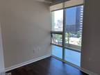 Small room in Downtown skyrise apartment (Downtown (East Village)