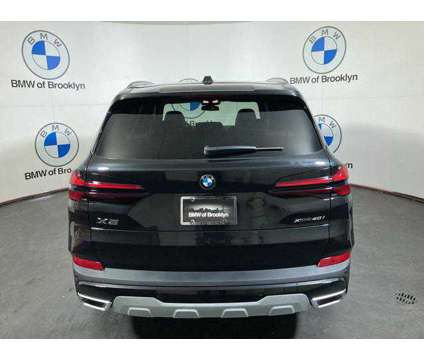 2025 BMW X5 xDrive40i is a Black 2025 BMW X5 4.6is SUV in Brooklyn NY