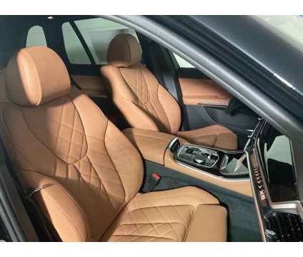 2025 BMW X5 xDrive40i is a Black 2025 BMW X5 3.0si SUV in Brooklyn NY