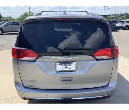 2018 Chrysler Pacifica Touring L is a Silver 2018 Chrysler Pacifica Touring Van in Avon IN