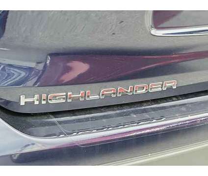 2022 Toyota Highlander XSE is a 2022 Toyota Highlander SUV in Harrisburg PA