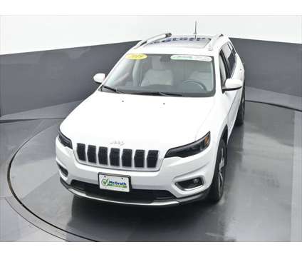 2019 Jeep Cherokee Limited 4x4 is a White 2019 Jeep Cherokee Limited SUV in Dubuque IA