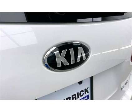 2019 Kia Sorento 3.3L EX is a White 2019 Kia Sorento SUV in Madison WI