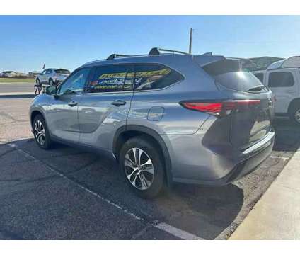 2021 Toyota Highlander for sale is a Blue 2021 Toyota Highlander Car for Sale in Gilbert AZ