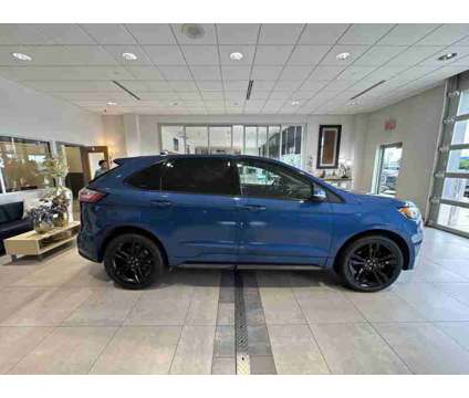 2020UsedFordUsedEdgeUsedAWD is a Blue 2020 Ford Edge Car for Sale in Milwaukee WI
