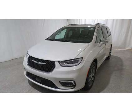 2021UsedChryslerUsedPacificaUsedAWD is a White 2021 Chrysler Pacifica Car for Sale in Brunswick OH