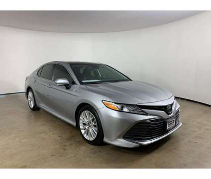 2019 Toyota Camry XLE is a Silver 2019 Toyota Camry XLE Car for Sale in Peoria IL