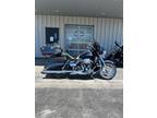 2013 Harley-Davidson FLHTCUSE8 - CVO™ Ultra Classic® Electra Motorcycle for