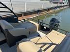 2022 Lowe Retreat 250 RFL Boat for Sale