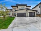 1241 E Highland View Dr