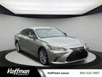 2020 Lexus ES 300h Base