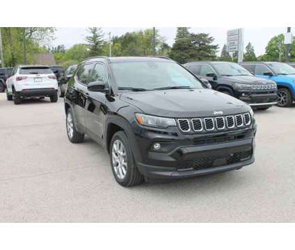 2024 Jeep Compass Latitude Lux is a Black 2024 Jeep Compass Latitude SUV in Bay City MI