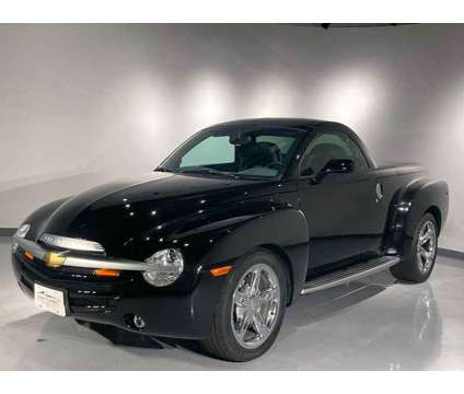 2004 Chevrolet SSR Base is a 2004 Chevrolet SSR Truck in Depew NY