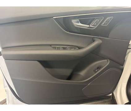 2025 Audi Q7 Premium quattro is a White 2025 Audi Q7 3.6 Trim SUV in Fort Wayne IN